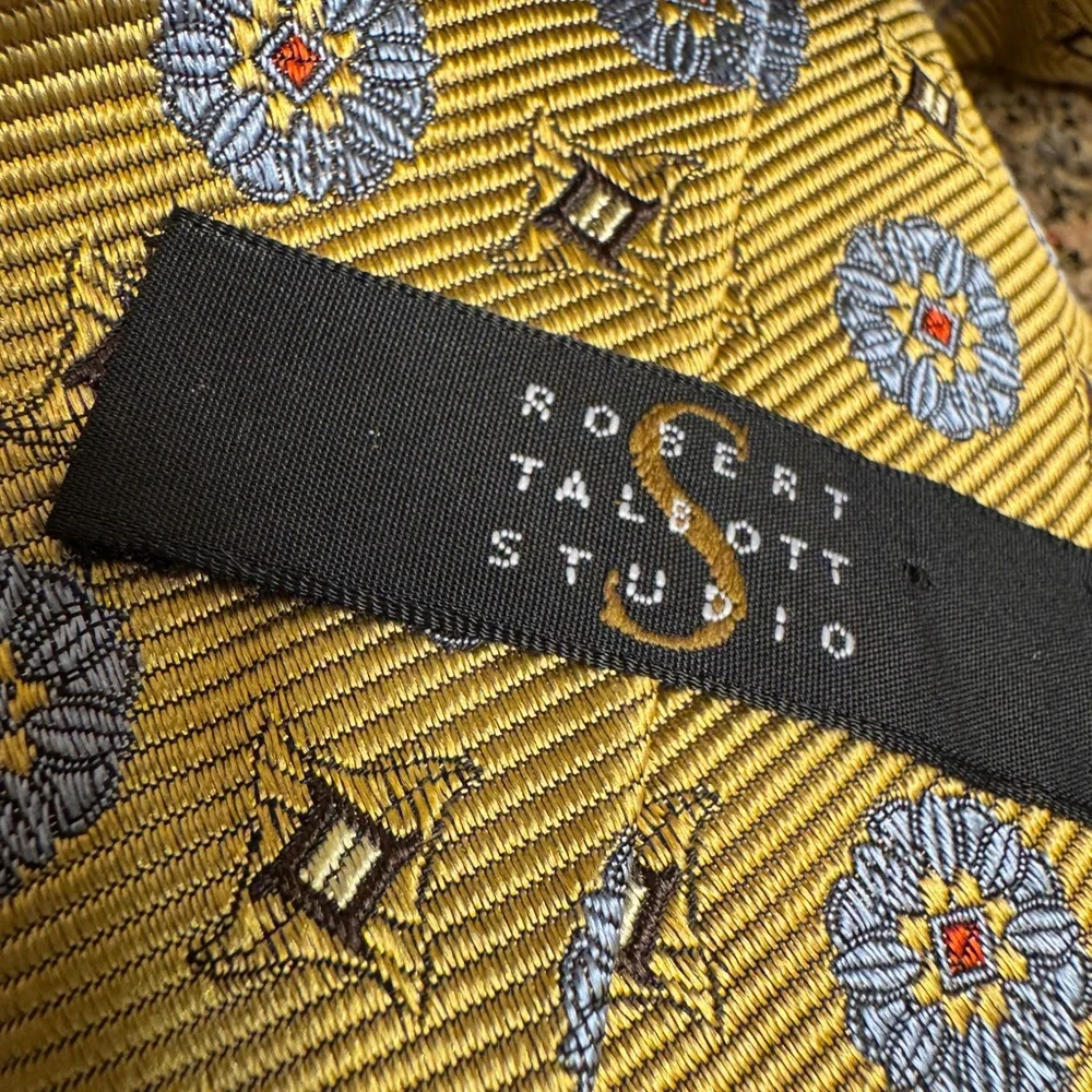 Robert Talbot Studios Silk‎ Tie Gold Paisley Woven